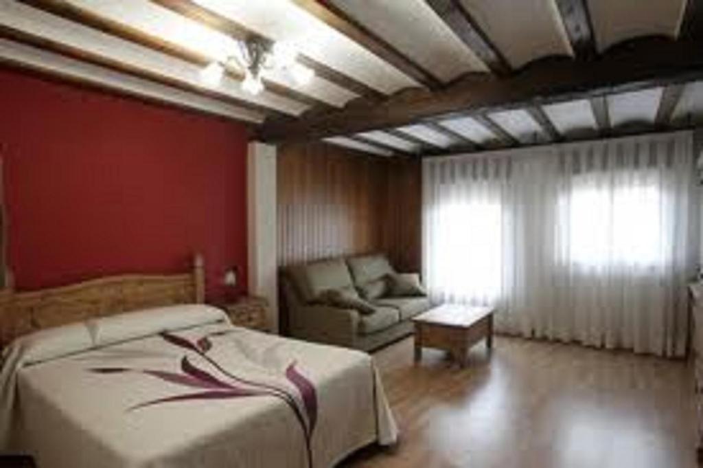 Casona Santa Coloma Guest House Matute de la Sierra ห้อง รูปภาพ