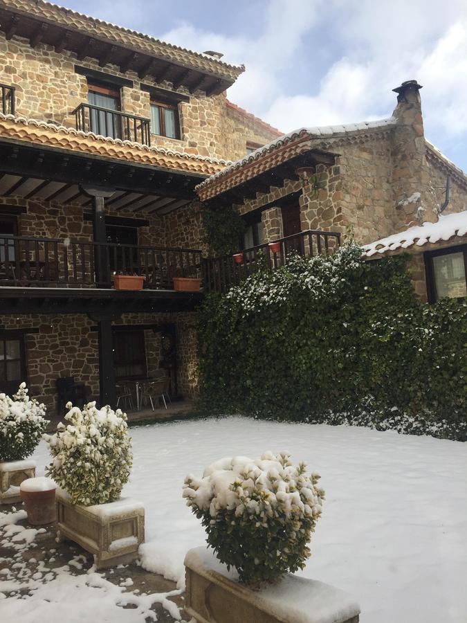Casona Santa Coloma Guest House Matute de la Sierra ภายนอก รูปภาพ